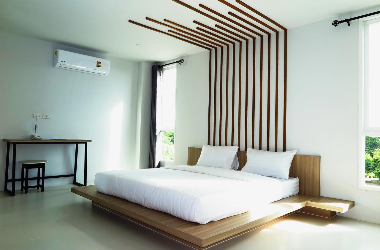 Phuket Marine Poshtel - Sha Plus Chalong Exterior foto